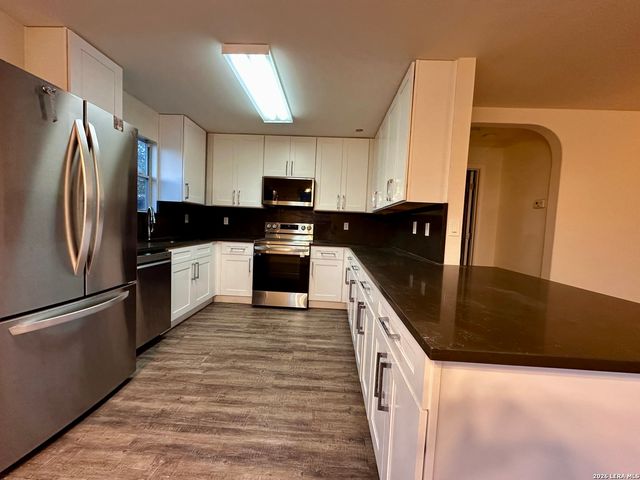 9114 Granberry Pass, Universal City, TX 78148