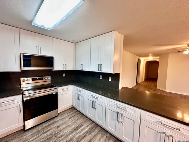 9114 Granberry Pass, Universal City, TX 78148