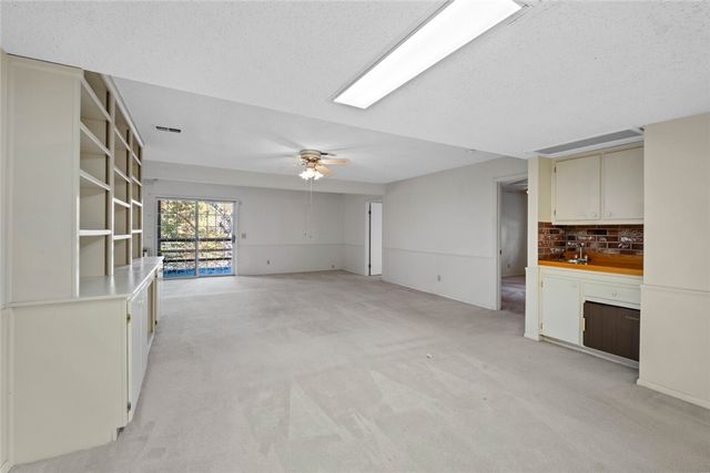 18 Worstead Lane, Bella Vista, AR 72715