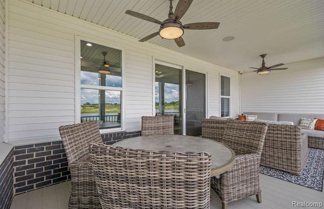 3949 Bay Terrace, Milford, MI 48381