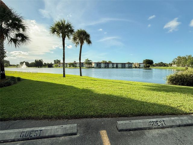 9420 S Hollybrook Lake Drive 108, Pembroke Pines, FL 33025