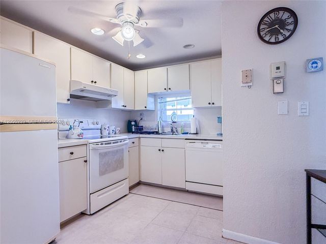9420 S Hollybrook Lake Drive 108, Pembroke Pines, FL 33025