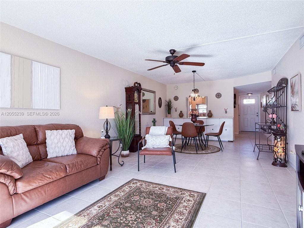 9420 S Hollybrook Lake Drive 108, Pembroke Pines, FL 33025