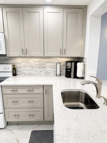 9420 Poinciana Pl 417, Davie, FL 33324