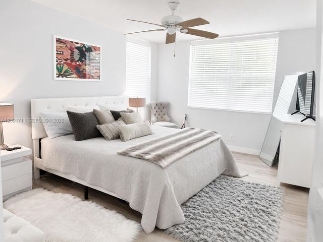 9420 Poinciana Pl 417, Davie, FL 33324