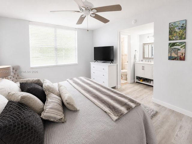9420 Poinciana Pl 417, Davie, FL 33324