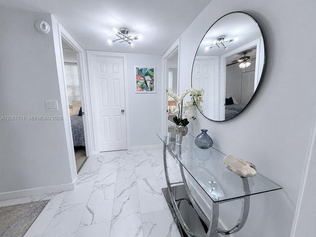 9420 Poinciana Pl 417, Davie, FL 33324
