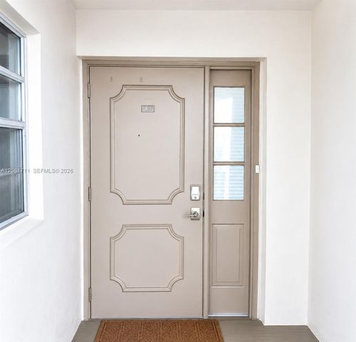 9420 Poinciana Pl 417, Davie, FL 33324