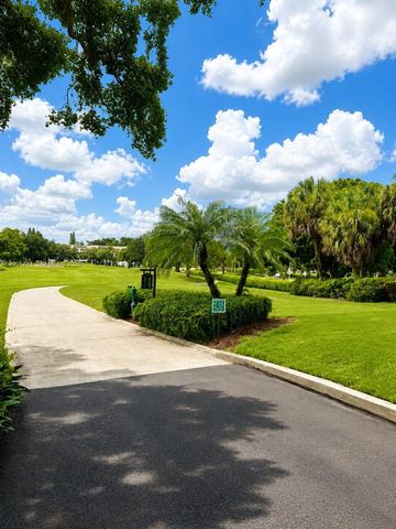 9420 Poinciana Pl 417, Davie, FL 33324