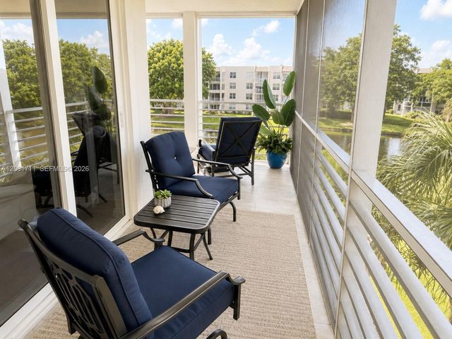 9420 Poinciana Pl 417, Davie, FL 33324