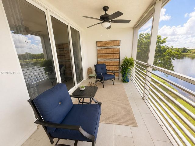 9420 Poinciana Pl 417, Davie, FL 33324