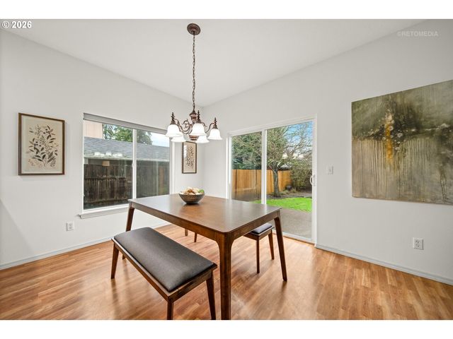 910 Ne 4TH Ave, Hillsboro, OR 97124