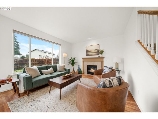 910 Ne 4TH Ave, Hillsboro, OR 97124