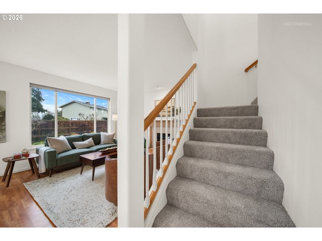 910 Ne 4TH Ave, Hillsboro, OR 97124