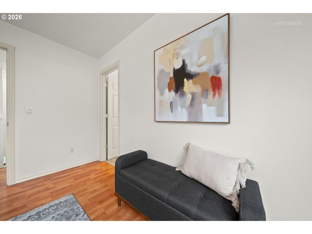 910 Ne 4TH Ave, Hillsboro, OR 97124