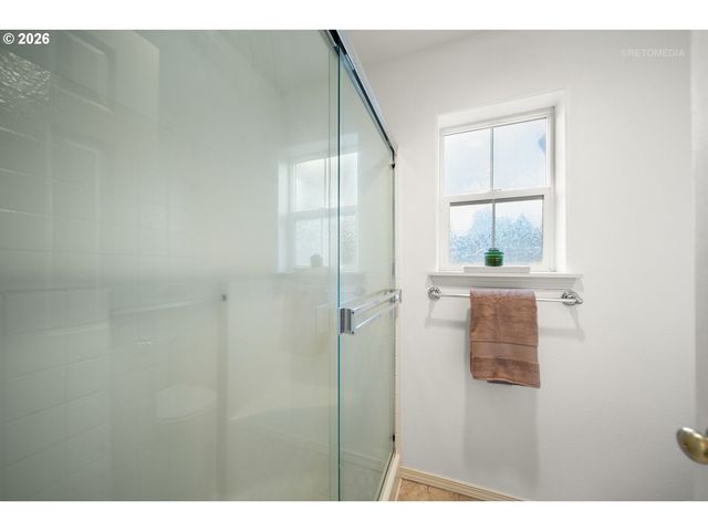 910 Ne 4TH Ave, Hillsboro, OR 97124