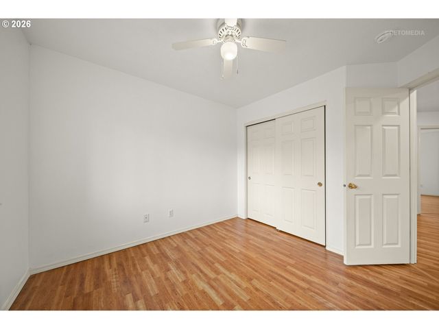 910 Ne 4TH Ave, Hillsboro, OR 97124