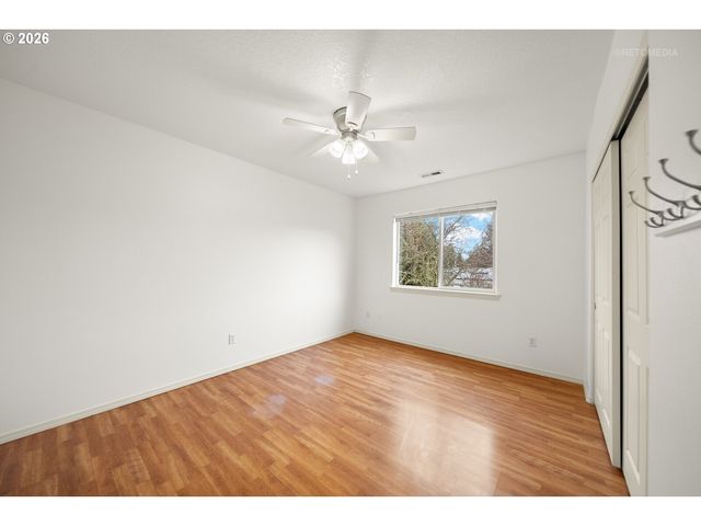 910 Ne 4TH Ave, Hillsboro, OR 97124