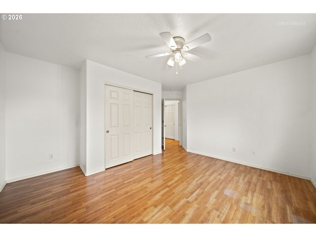 910 Ne 4TH Ave, Hillsboro, OR 97124