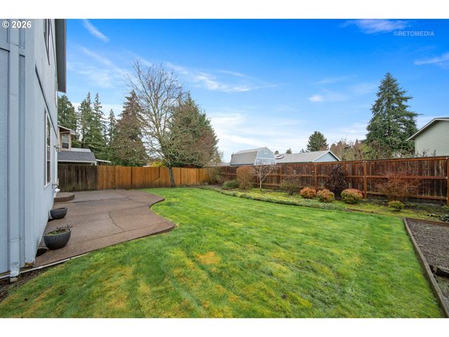 910 Ne 4TH Ave, Hillsboro, OR 97124