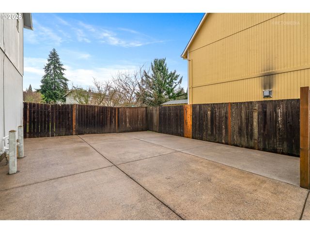 910 Ne 4TH Ave, Hillsboro, OR 97124