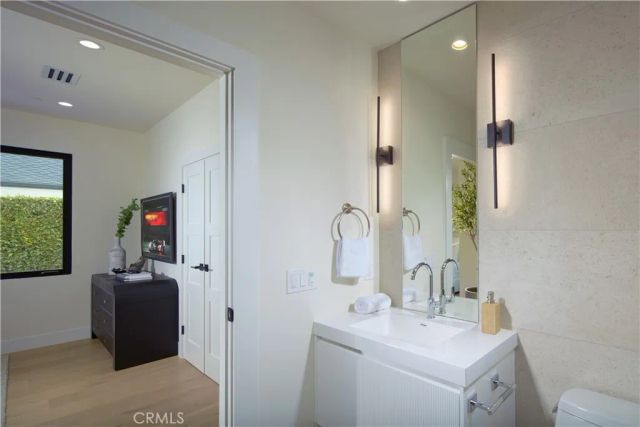 1312 Dover Drive, Newport Beach, CA 92660