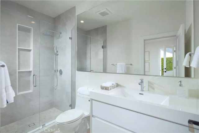 1312 Dover Drive, Newport Beach, CA 92660