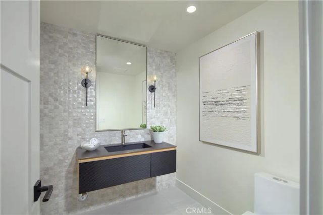 1312 Dover Drive, Newport Beach, CA 92660