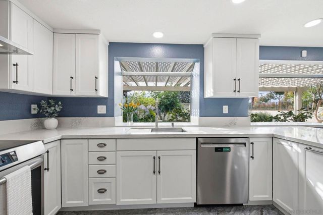 13906 Royal Dornoch Sq, San Diego, CA 92128
