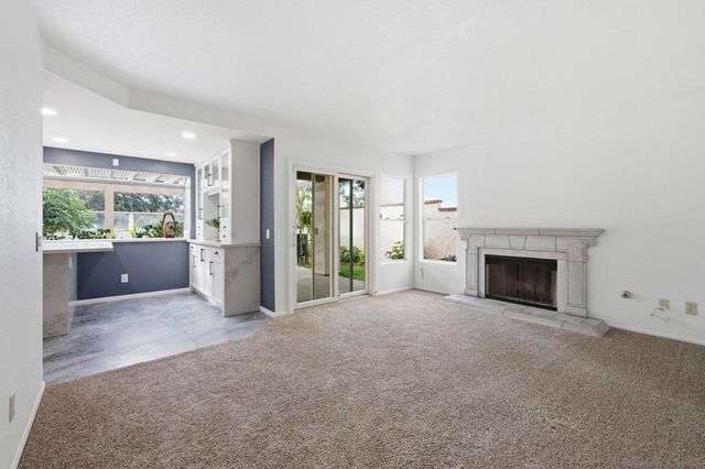 13906 Royal Dornoch Sq, San Diego, CA 92128