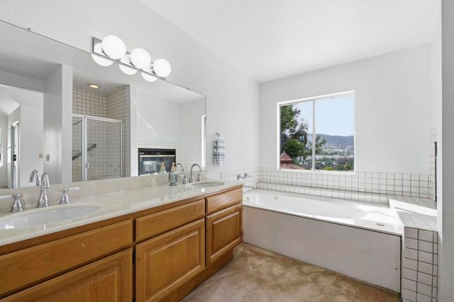 13906 Royal Dornoch Sq, San Diego, CA 92128