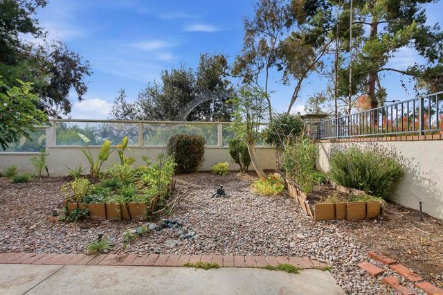 13906 Royal Dornoch Sq, San Diego, CA 92128