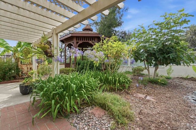 13906 Royal Dornoch Sq, San Diego, CA 92128