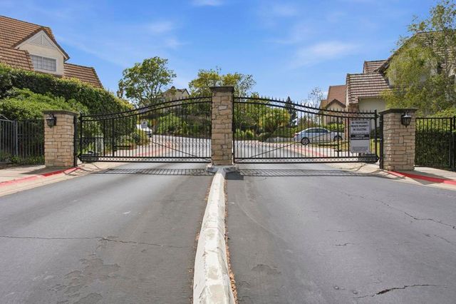 13906 Royal Dornoch Sq, San Diego, CA 92128