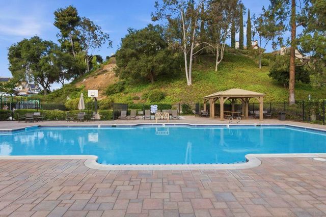 13906 Royal Dornoch Sq, San Diego, CA 92128