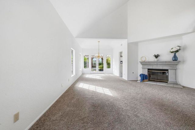 13906 Royal Dornoch Sq, San Diego, CA 92128