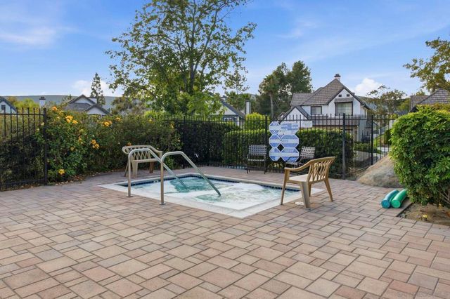 13906 Royal Dornoch Sq, San Diego, CA 92128