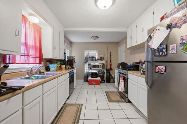 923 N Belmont Ave, Wichita, KS 67208