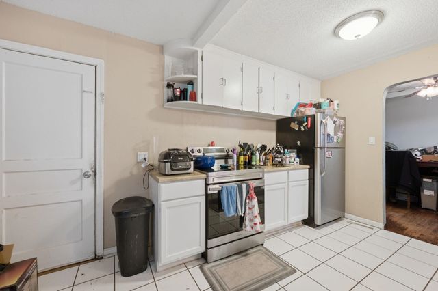 923 N Belmont Ave, Wichita, KS 67208
