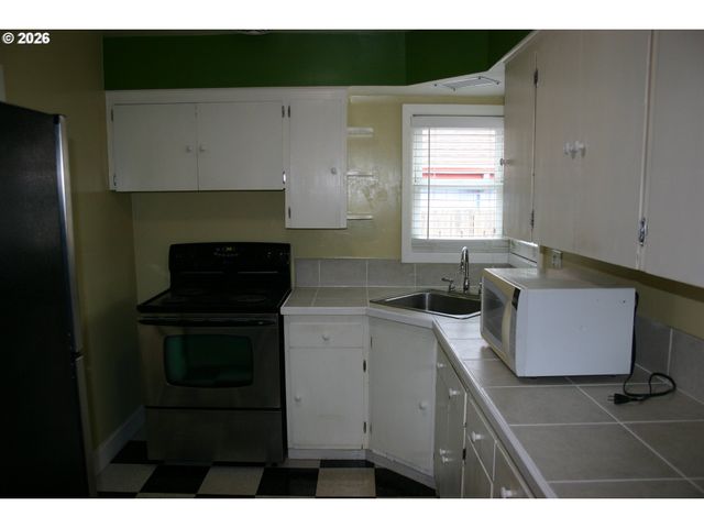 13107 Se 21ST Ave, Milwaukie, OR 97222