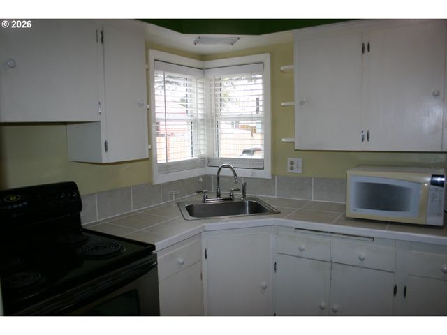 13107 Se 21ST Ave, Milwaukie, OR 97222