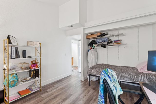 3642 Alamo Dr, Vacaville, CA 95687