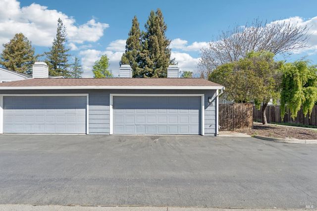 3642 Alamo Dr, Vacaville, CA 95687