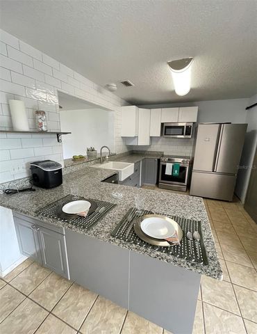 924 SYKES COURT 104, Orlando, FL 32828