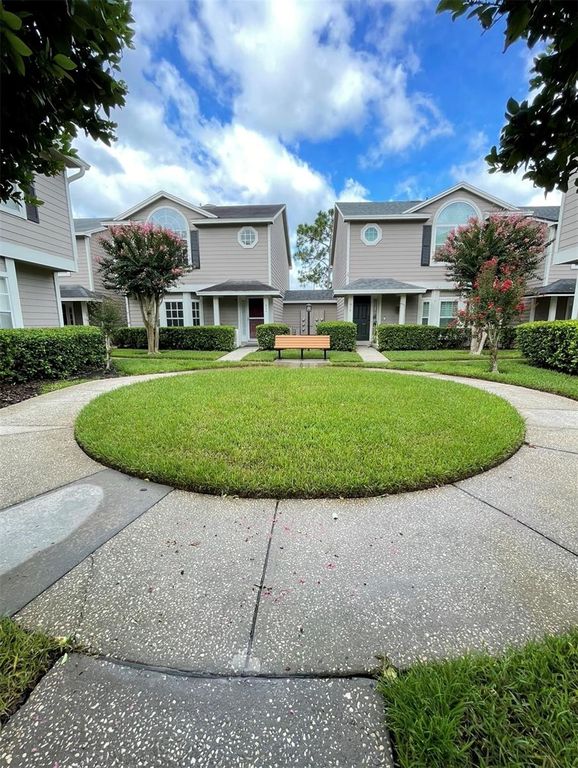 924 SYKES COURT 104, Orlando, FL 32828