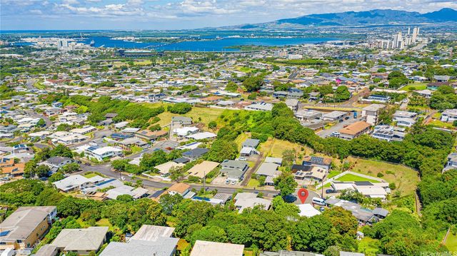 99-941 Hulumanu Street, Aiea, HI 96701