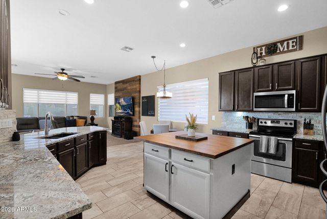 7965 W ROBIN Lane, Peoria, AZ 85383