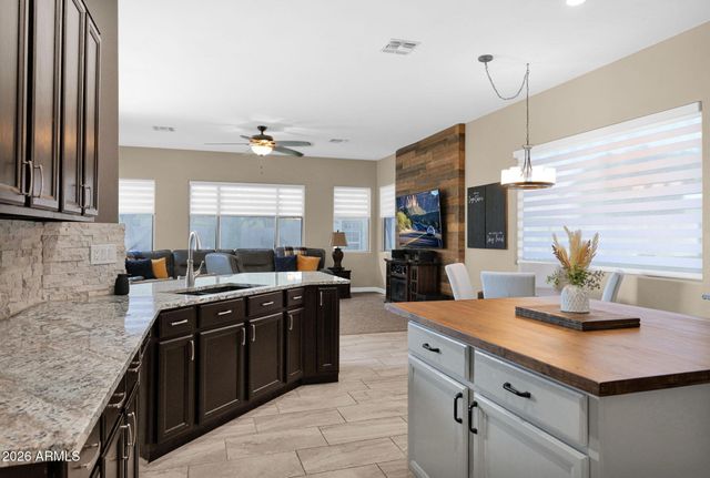 7965 W ROBIN Lane, Peoria, AZ 85383