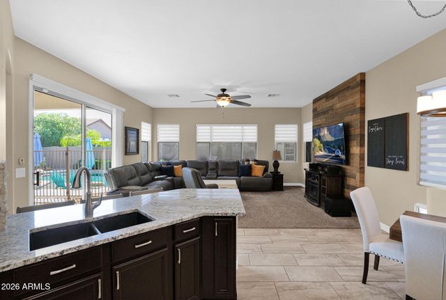 7965 W ROBIN Lane, Peoria, AZ 85383