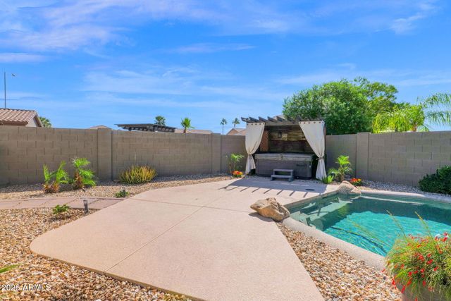 7965 W ROBIN Lane, Peoria, AZ 85383